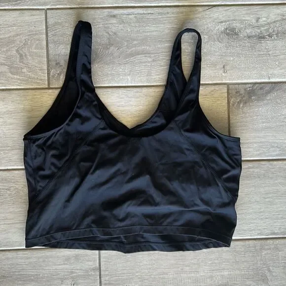 Black cropped work out tank top - Picture 4 of 4
